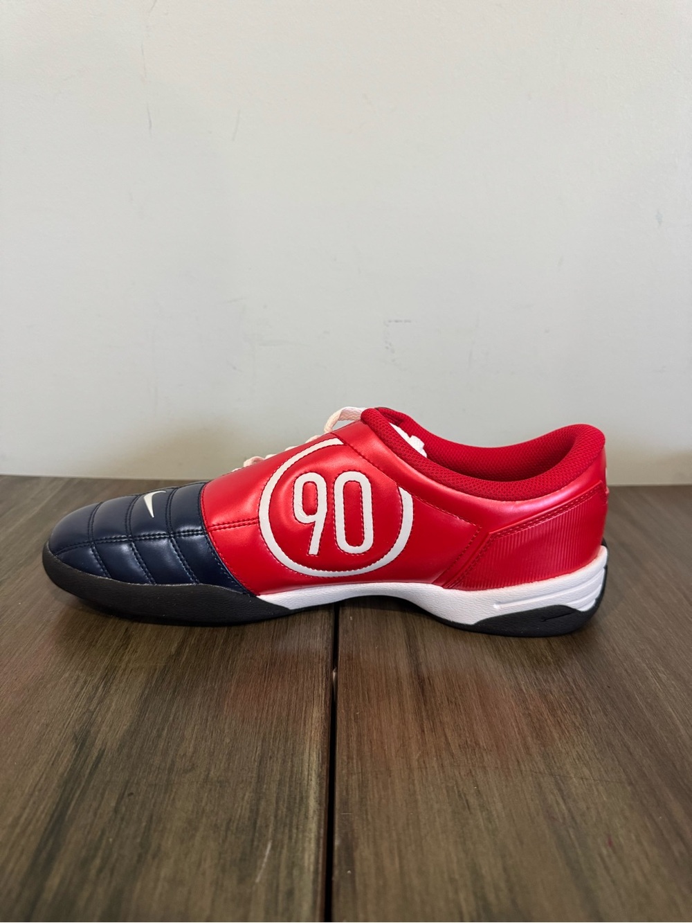 NIKE TOTAL 90 3 SP USA INDOOR MEN SOCCER SHOES